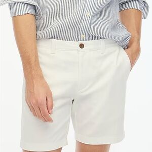 Free Planet Men's White Flat Front Shorts (size 30)